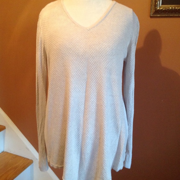 Cream colored waffle weave top - Picture 5 of 5
